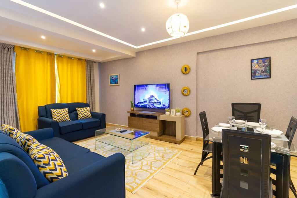 65-inch Tv, Westlands Apt, Rooftop Pool, Gym, Bbq *