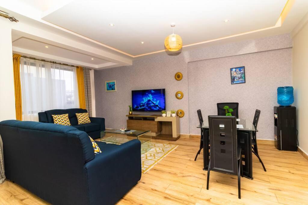 Apartment 65-inch Tv, Westlands Apt, Rooftop Pool, Gym, Bbq