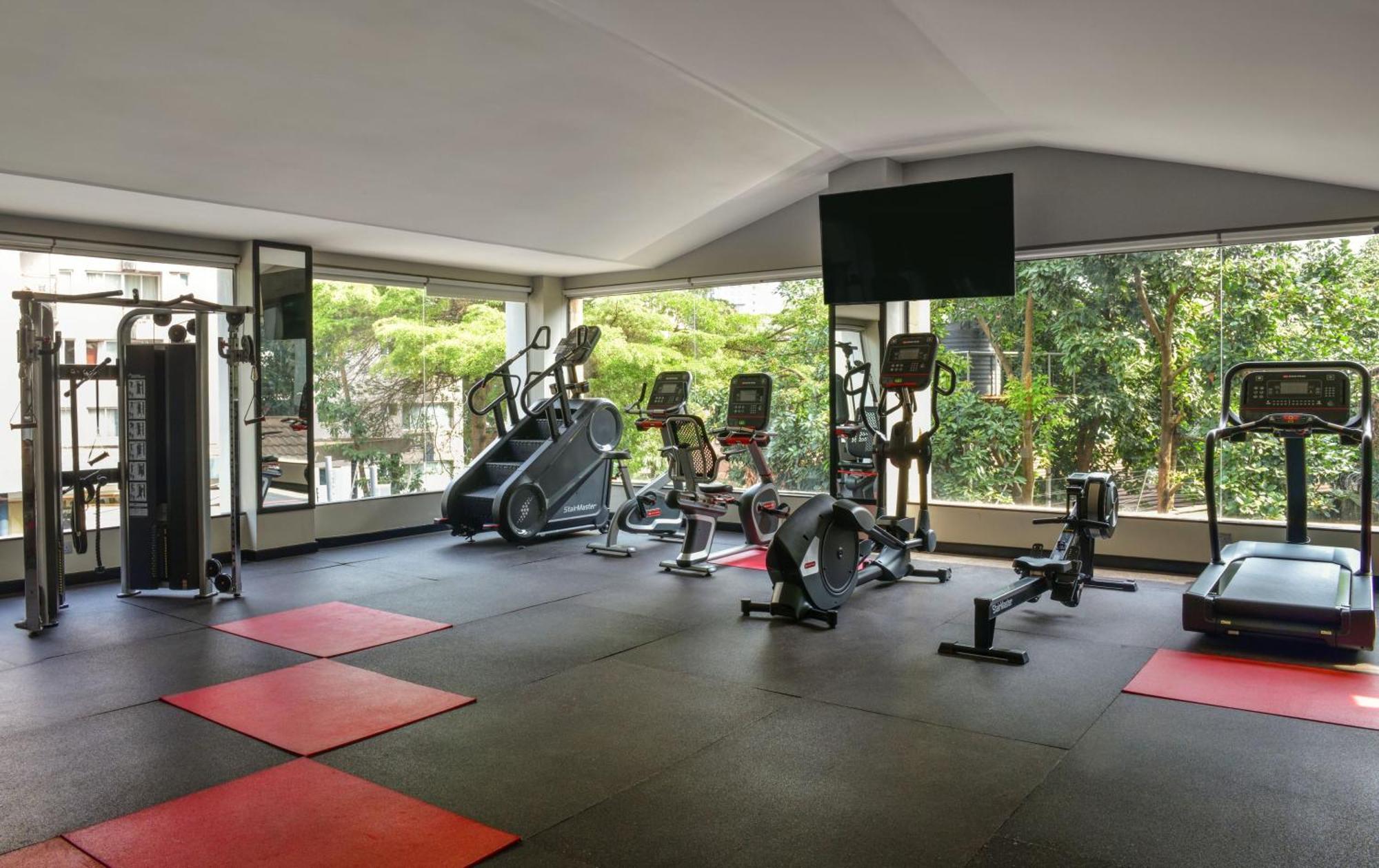 Hotel Novotel Westlands 5*