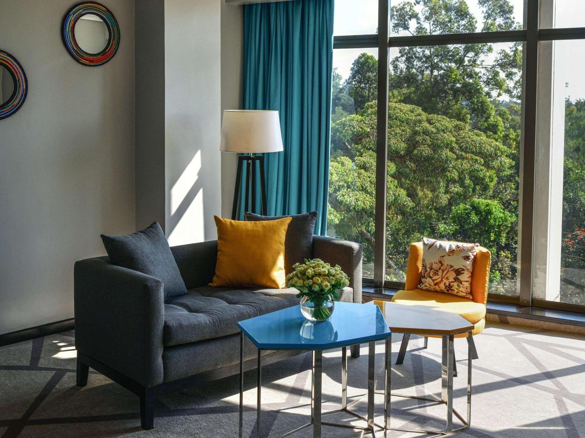 Novotel Westlands 5*