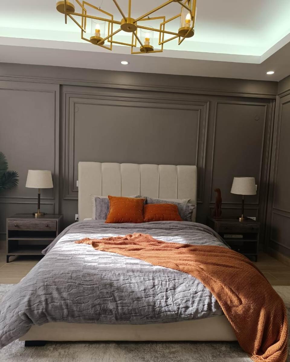 Enchanted Apartment *