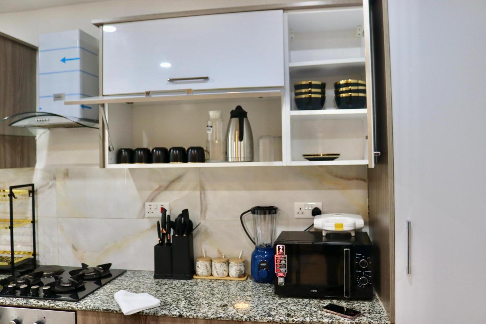 Imagine Luxury Apartment *