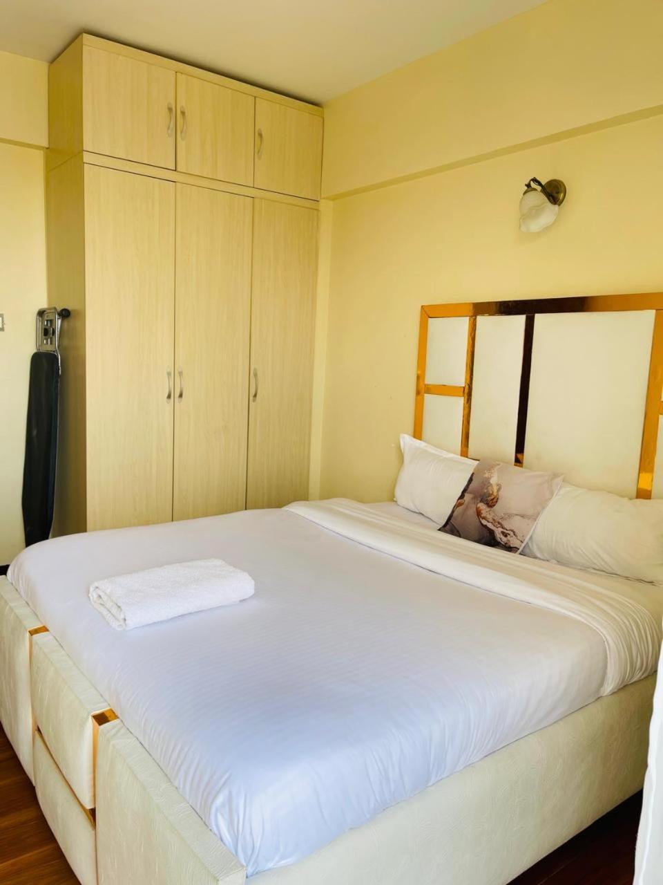 Kilimani Vacation One And Half Bedroom Netflix Near Yaya Centre * Nairobi