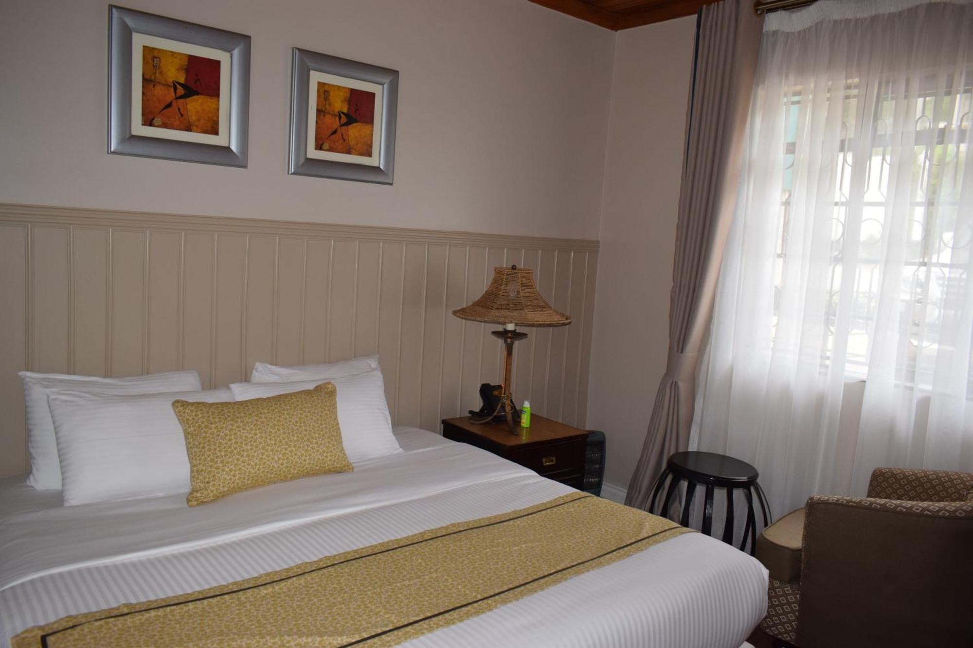 Cozy Stead * Nairobi
