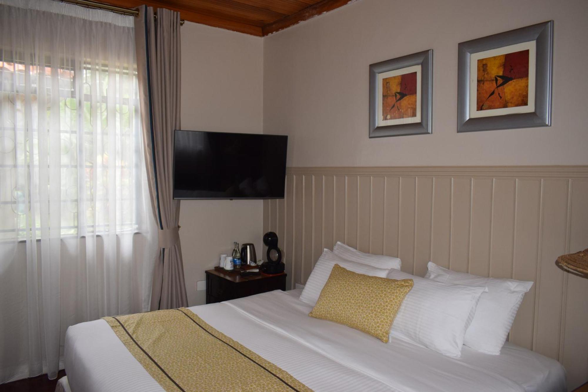 Cozy Stead * Nairobi