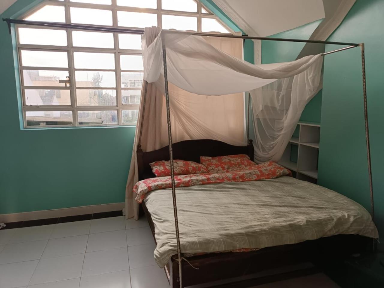 Apartment Comfy And Family Friendly Near Jkia