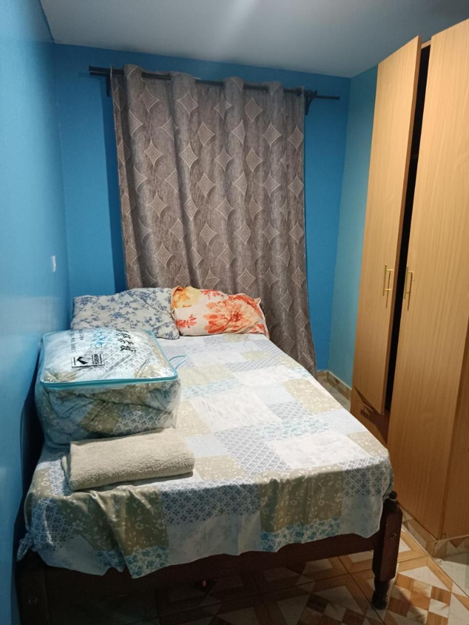Comfy And Family Friendly Near Jkia Apartment