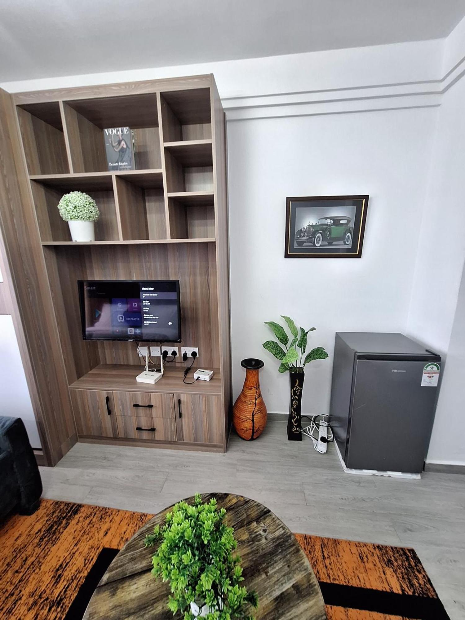 Cozy Studio At Goldpark Homes Apartment *