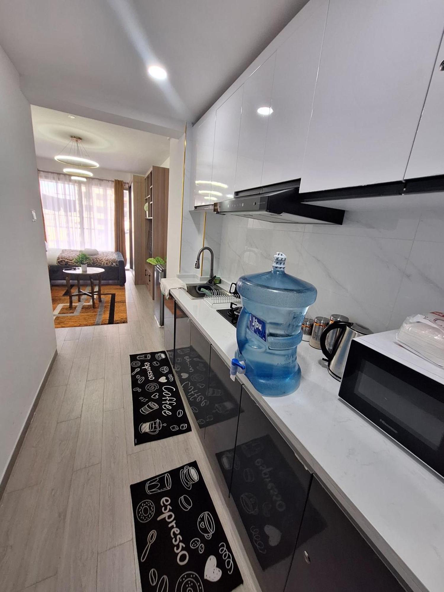 Cozy Studio At Goldpark Homes Apartment