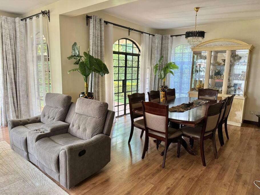 Villa Exquisite 4-bedroom In Prime Gated Community Nairobi