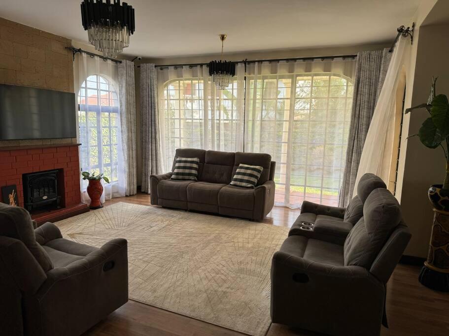 Villa Exquisite 4-bedroom In Prime Gated Community