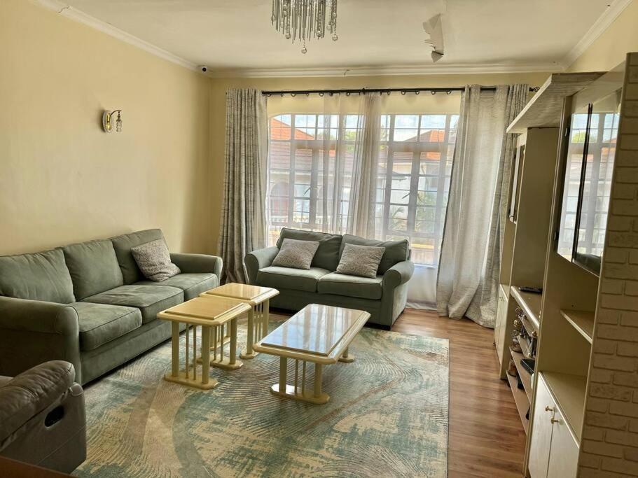 Villa Exquisite 4-bedroom In Prime Gated Community *