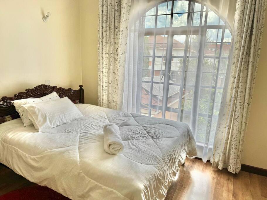 Exquisite 4-bedroom In Prime Gated Community