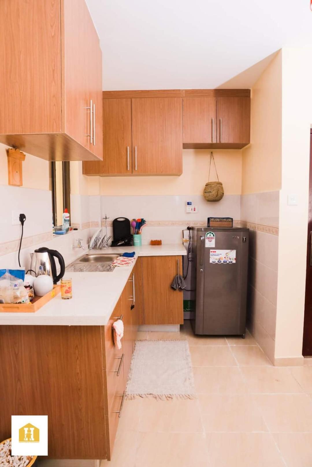 Apartment Executive 6