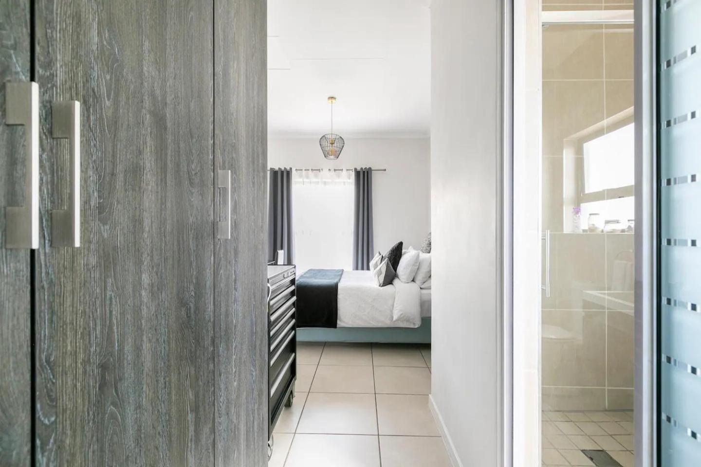Deluxe 1br