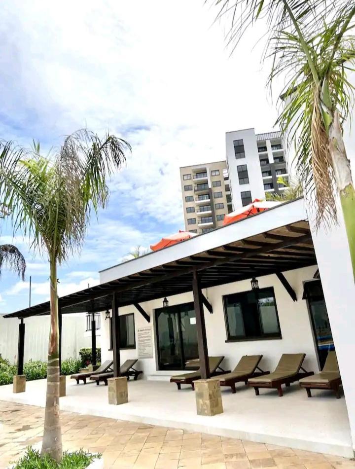 Pool Gym Garden Mi Vida *