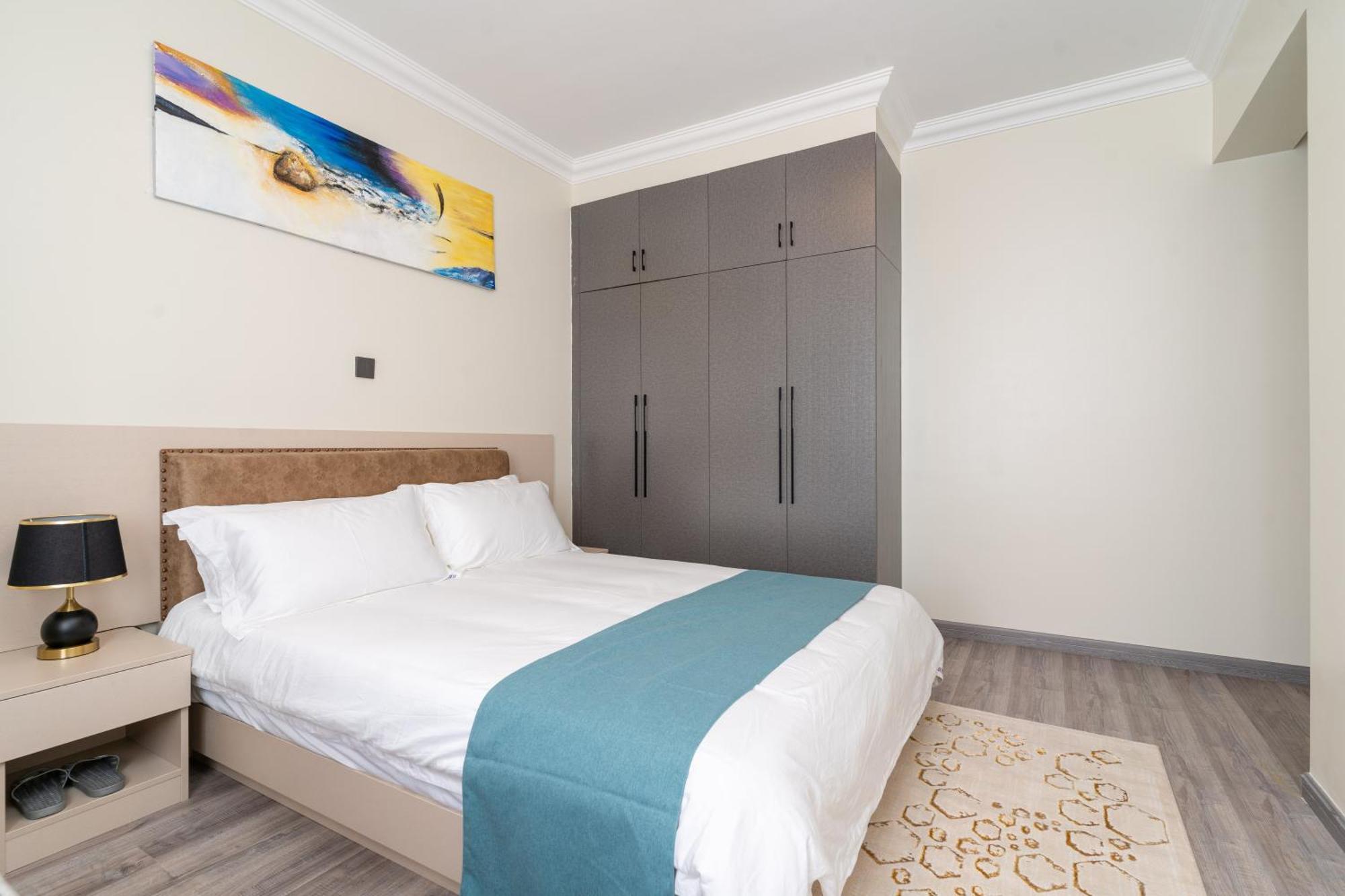 Jacaranda Homes Double Bed Homestay *