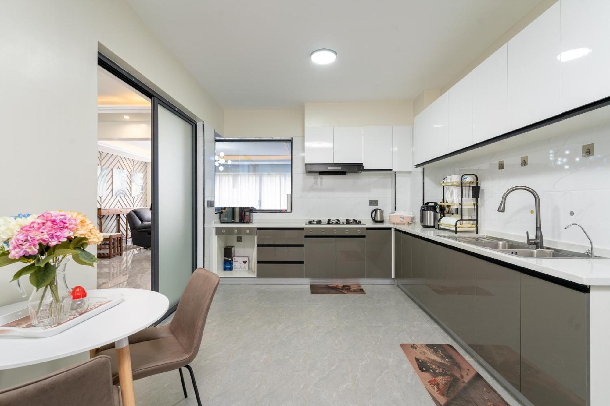 Jacaranda Homes Double Bed Homestay