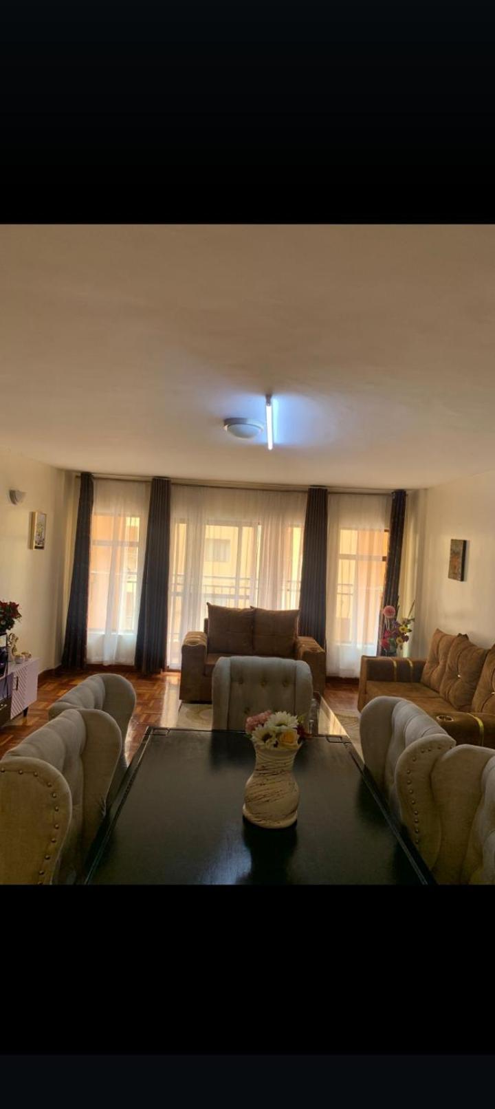 Makao Roslyn Located In Ruaka Guest house *