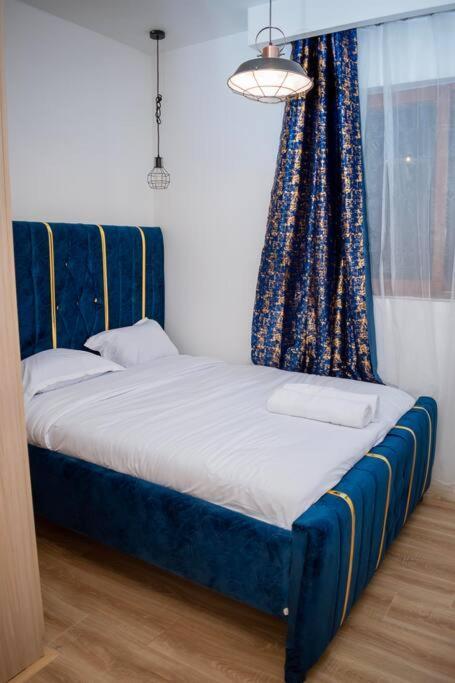 View1 Bdrm With Pool And Gym Apartment