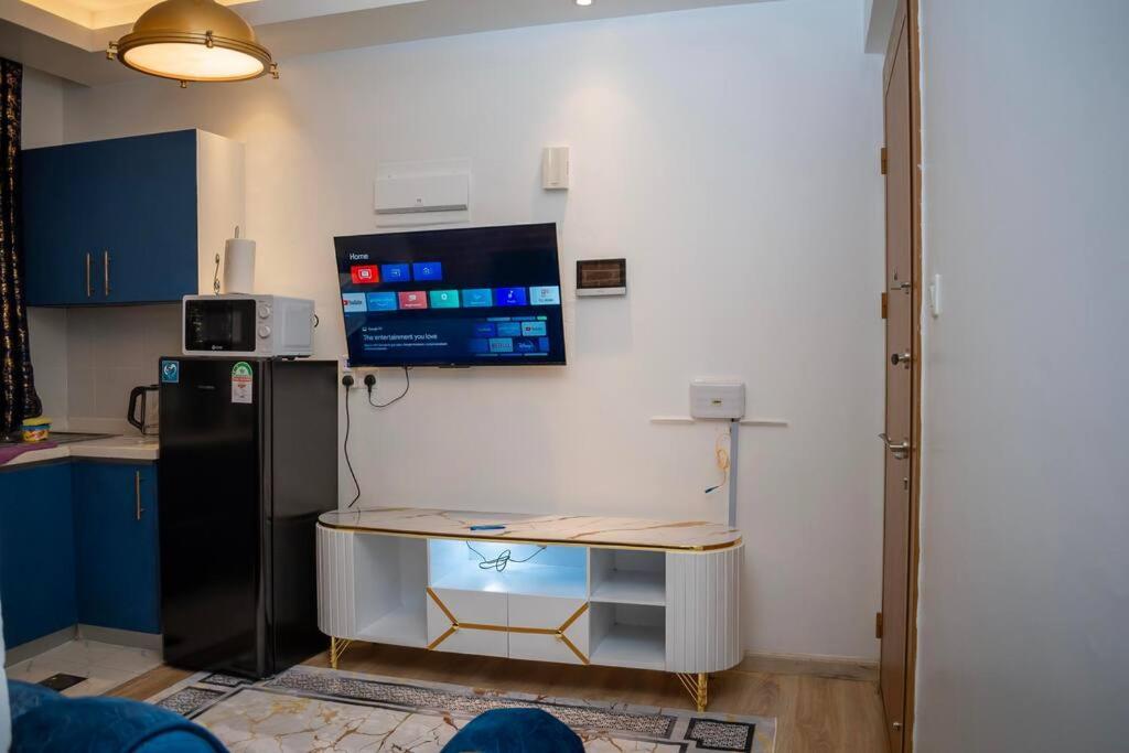 View1 Bdrm With Pool And Gym Apartment Nairobi