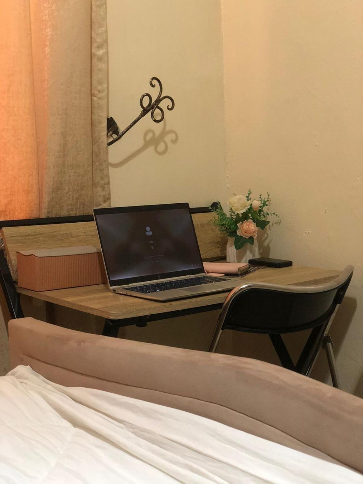 The Moon Fully Furnished 1and 2 Bedroom - Thindigua