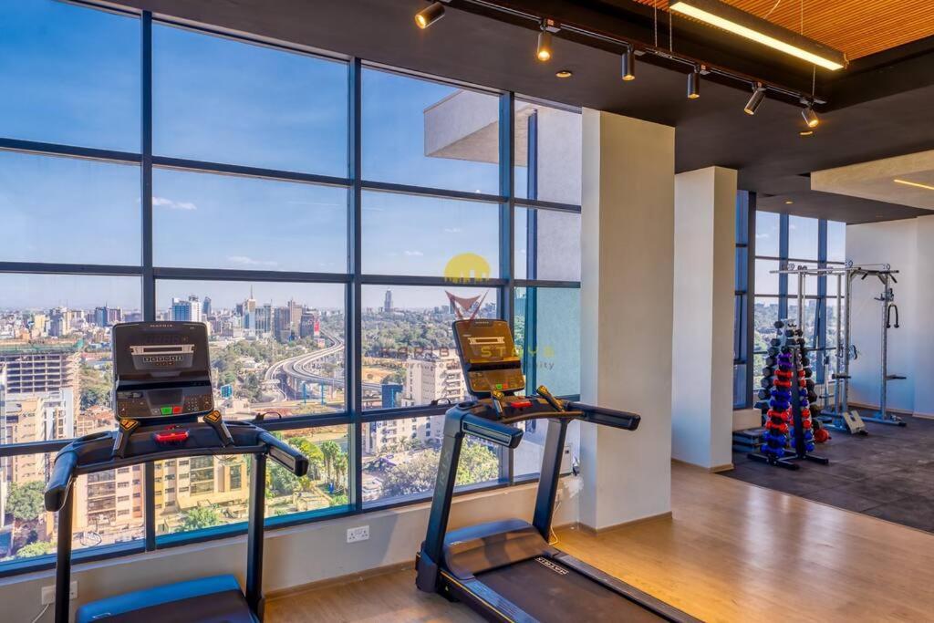 Elite 7 Star Luxe With Gym And Pool Next To Jw Marriott, Westlands Airport Shuttle, Luggage Storage Available *