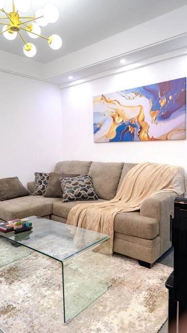 Chic High-rise With Picturesque Skyline View Apartment Nairobi