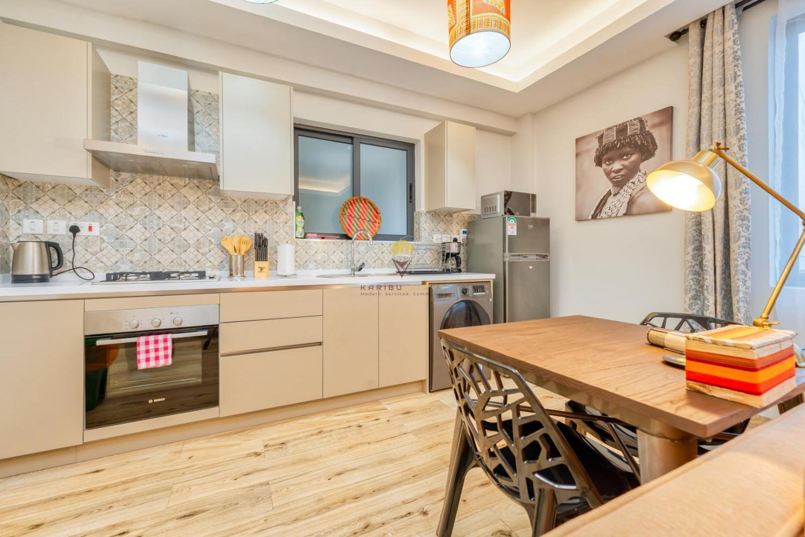 Apartment Elite 7 Star Luxe With Gym And Pool Next To Jw Marriott, Westlands Airport Shuttle, Luggage Storage Available Nairobi