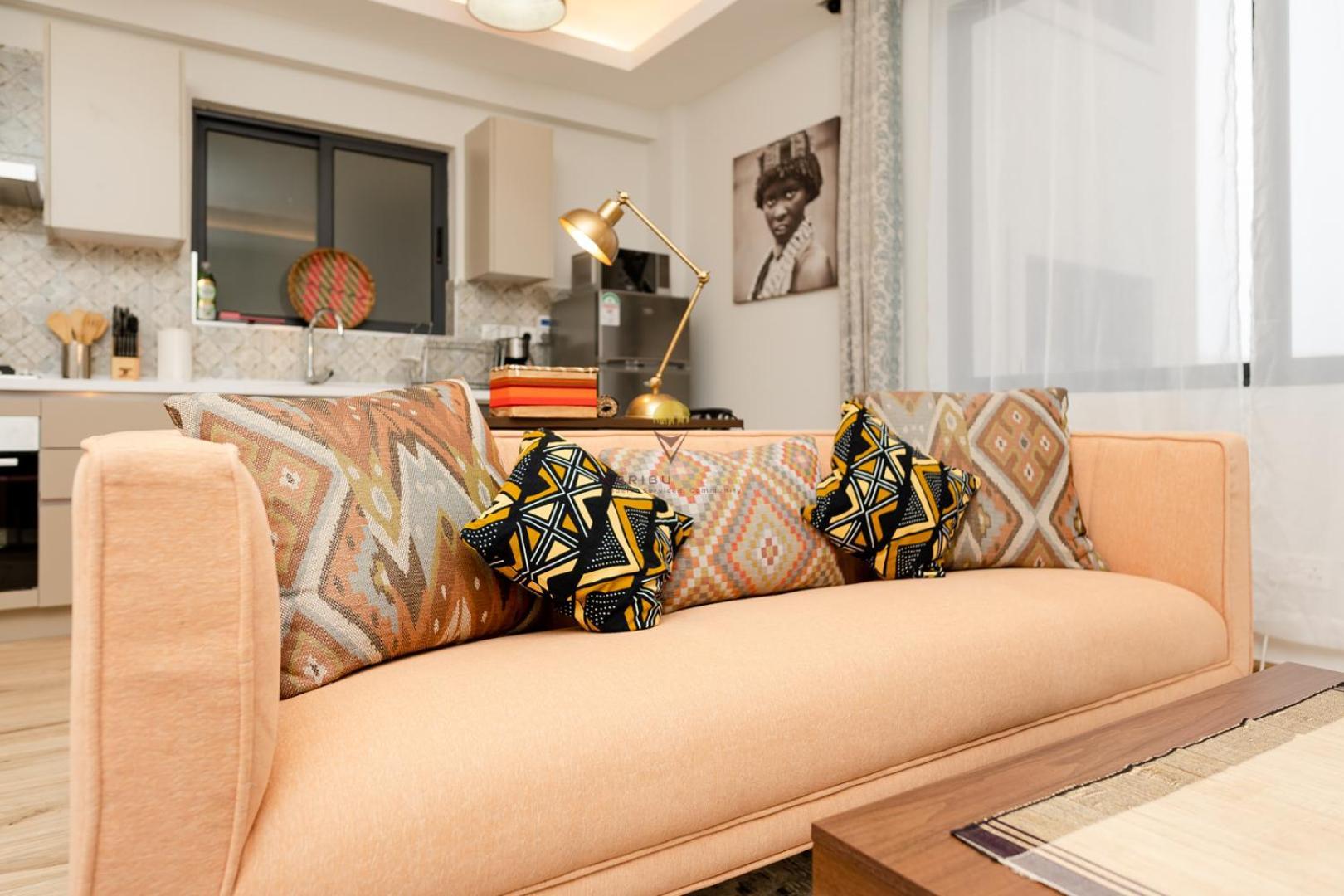 Apartment Elite 7 Star Luxe With Gym And Pool Next To Jw Marriott, Westlands Airport Shuttle, Luggage Storage Available *