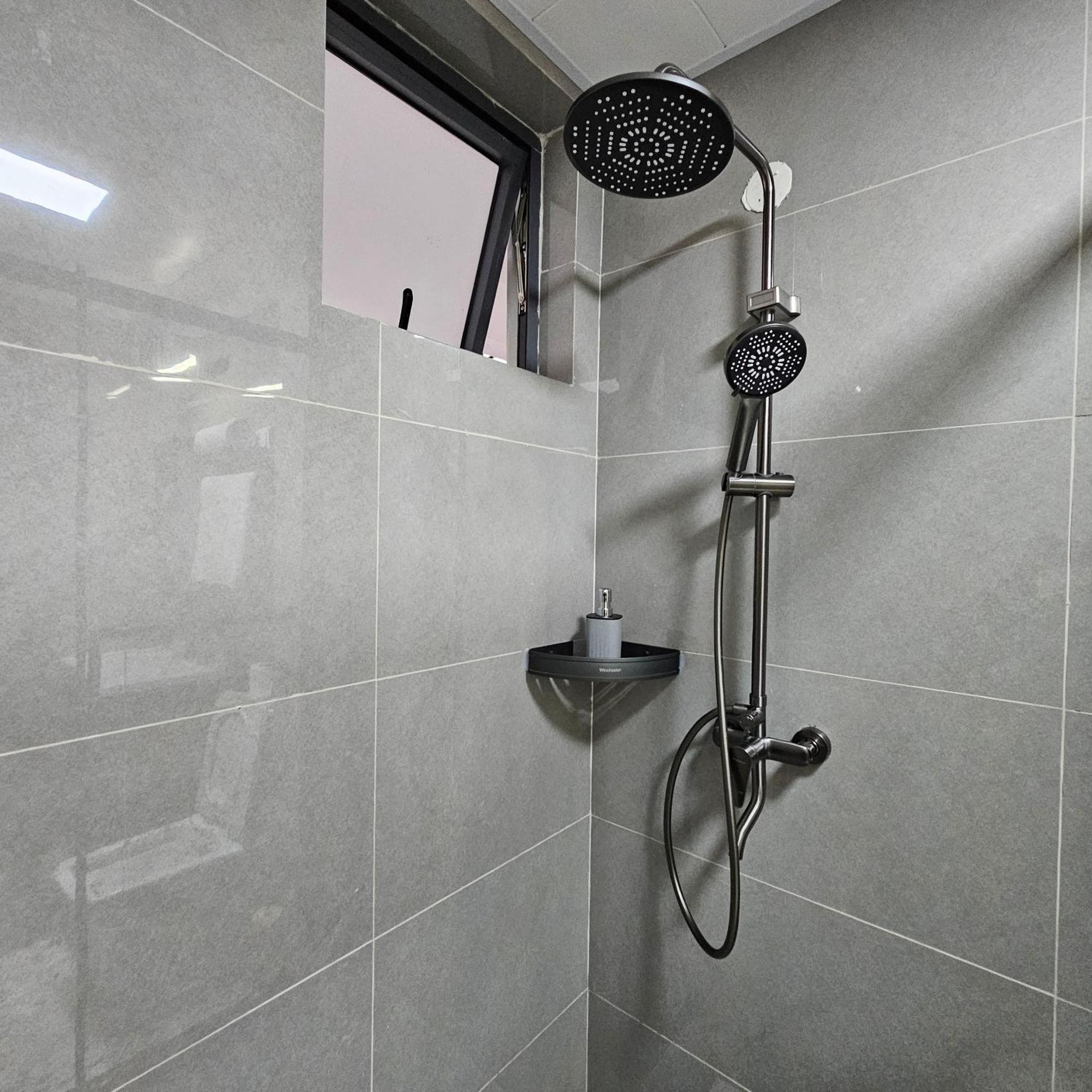 Chic 1-bedroom At Riverside Drive! B's Modern Comforts
