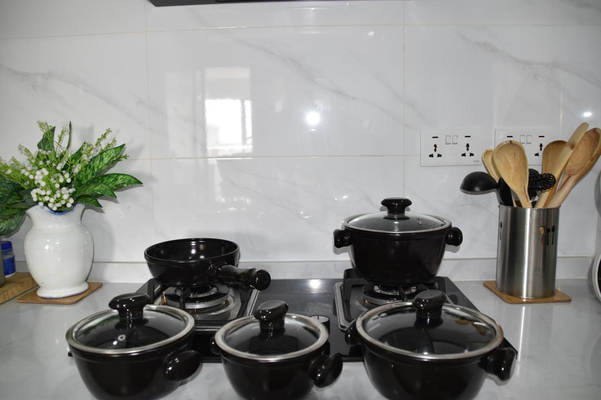 Blackberry House 1bdrm Near Yaya Centre, Gym, & Free Parking