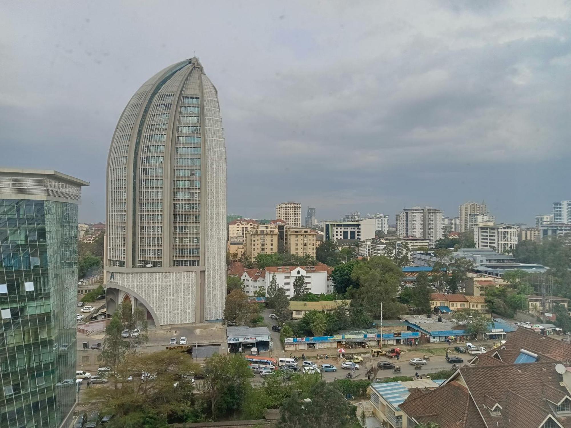 Blackberry House 1bdrm Near Yaya Centre, Gym, & Free Parking