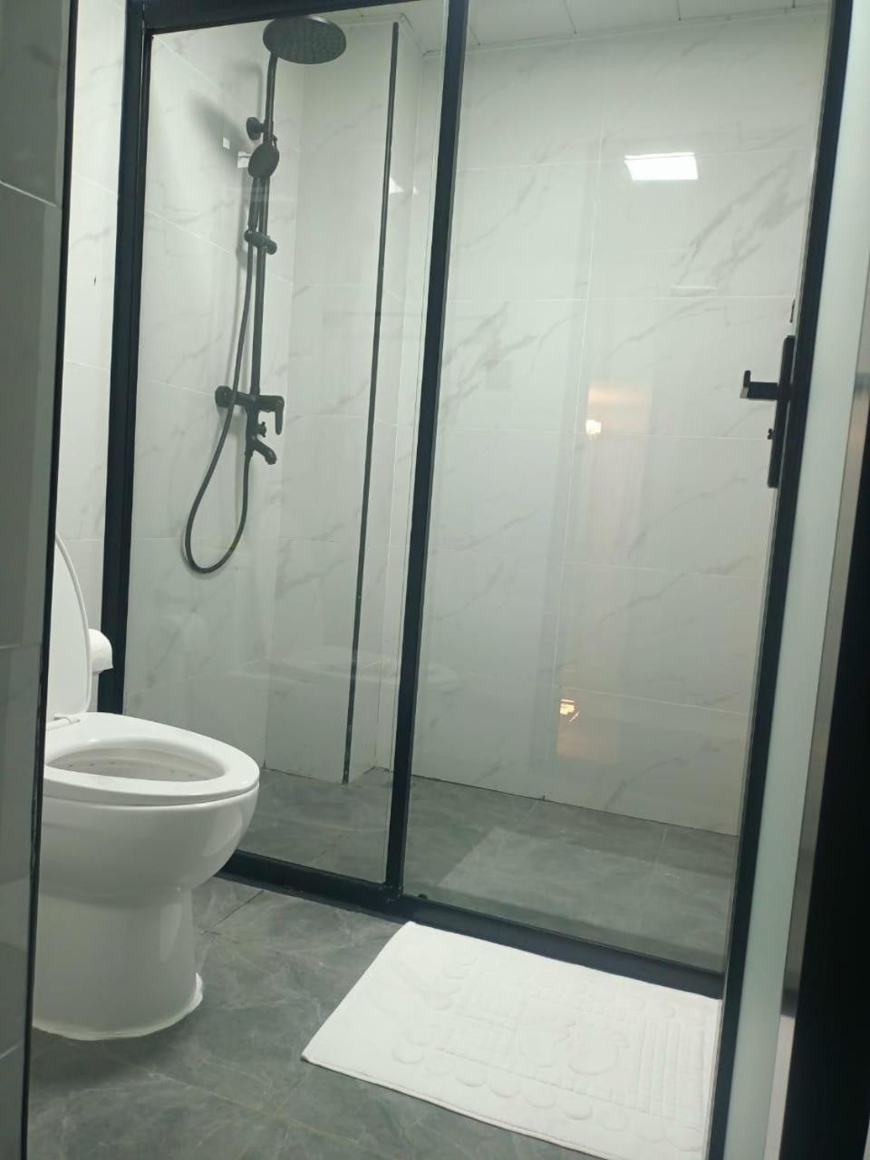 3 Bedroomed Apartment, 3 Bathrooms And Fully Furnished * Nairobi