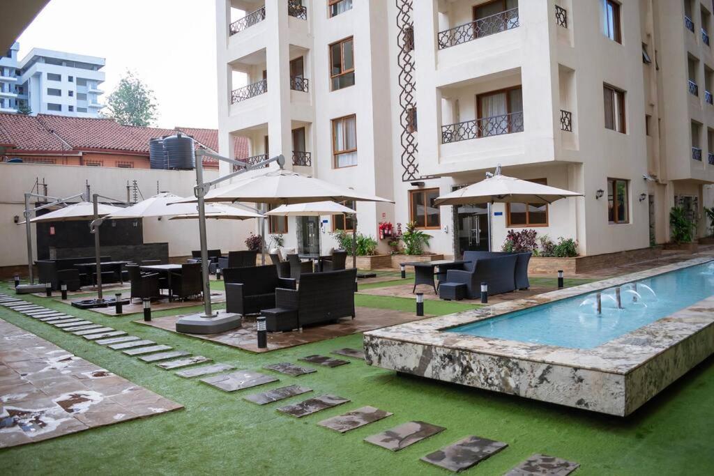 View1 Bdrm With Pool And Gym Nairobi
