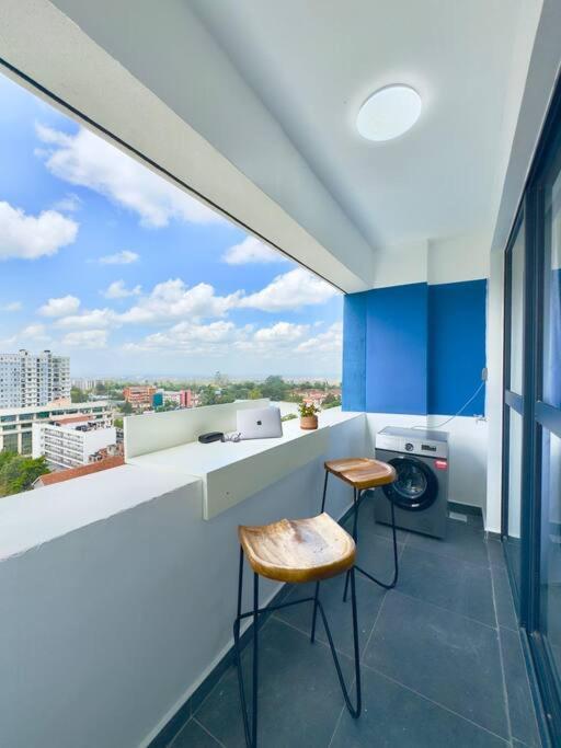 Apartment One And A Half Bedroom With Heated Pool In Kilimani Near Lavington *