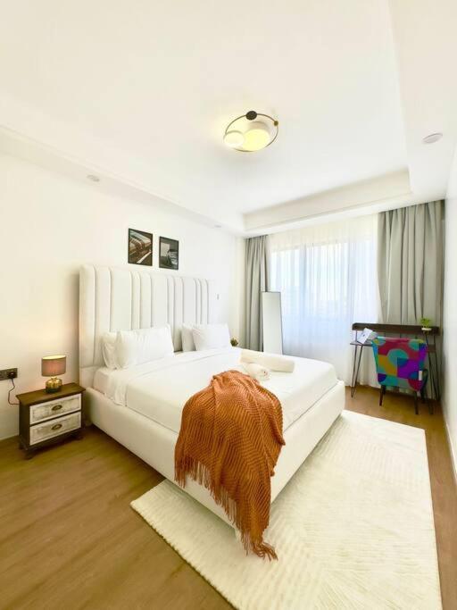 Apartment One And A Half Bedroom With Heated Pool In Kilimani Near Lavington *