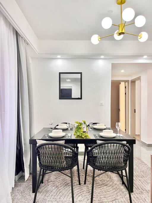 2br Heart Of Riverside Apartment