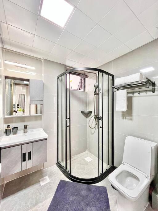 2br Heart Of Riverside Apartment
