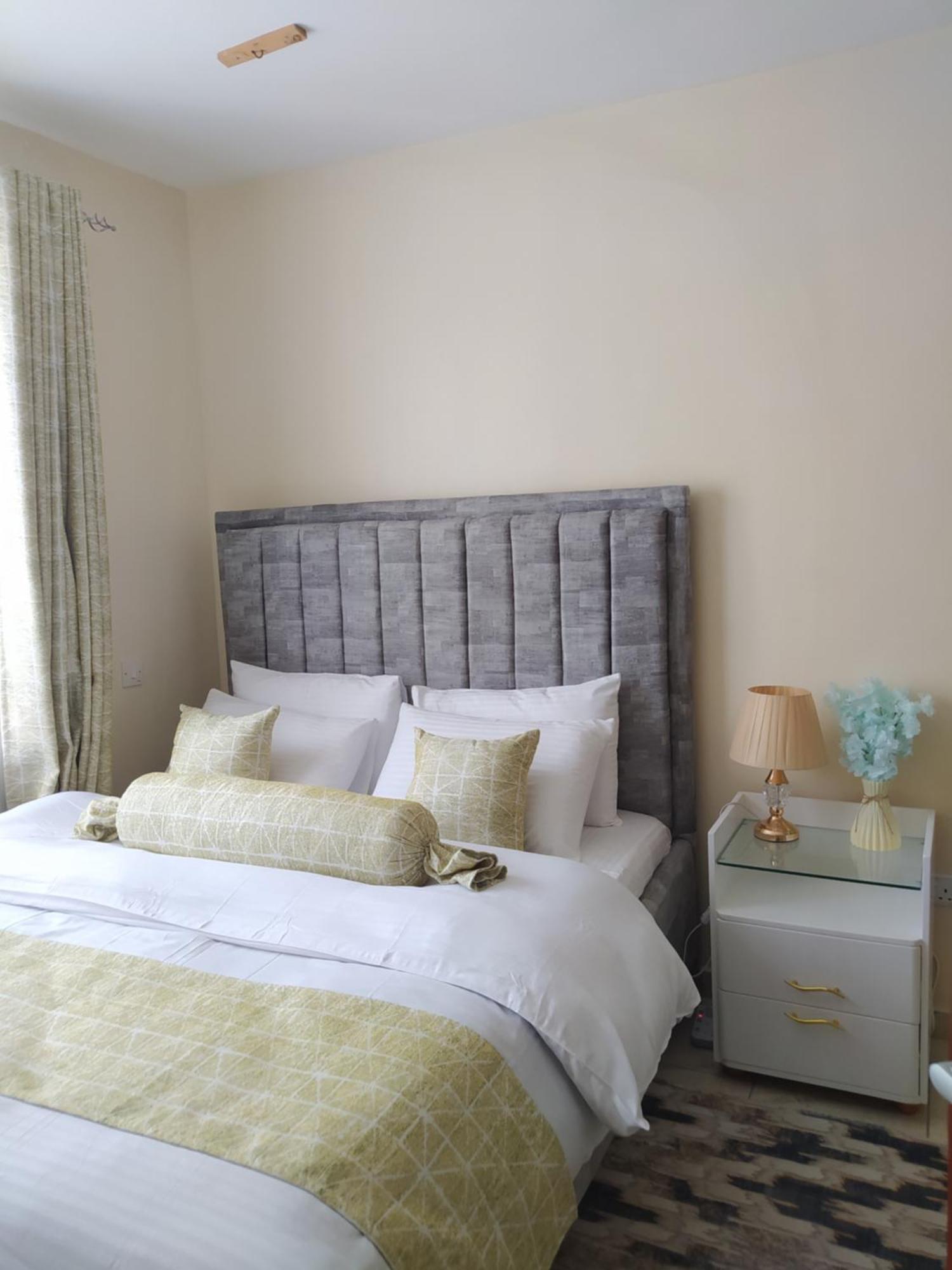 Apartment Zoe Homes Away From For Cozy And Modern