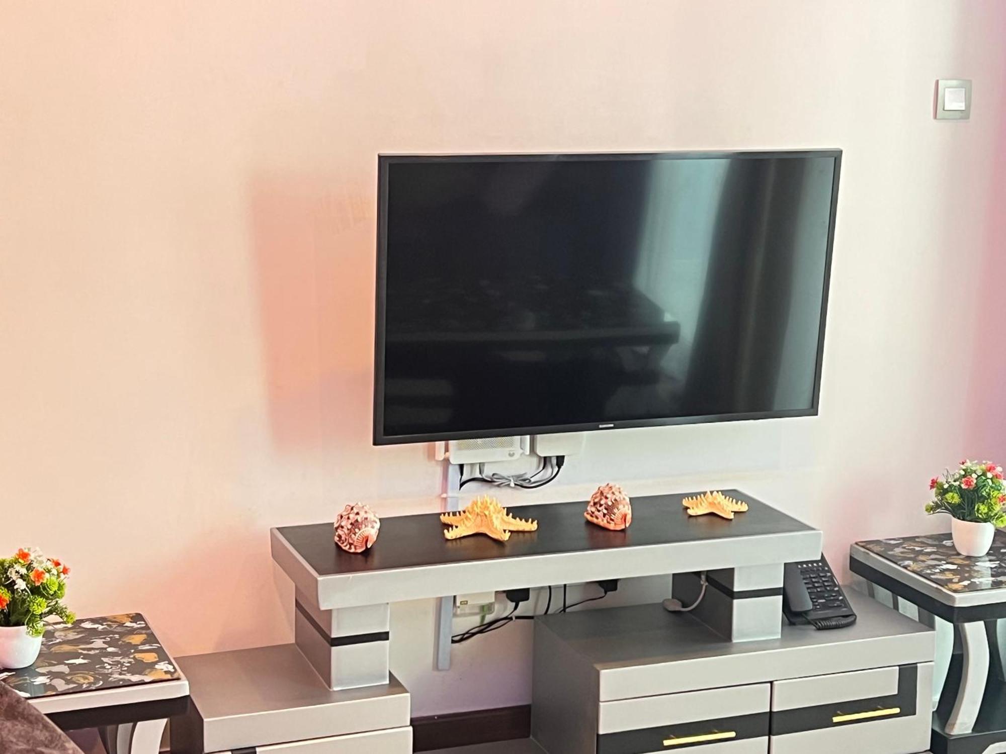 Lovely 2-bedroom Serviced With Pool And Wi-fi At Skynest