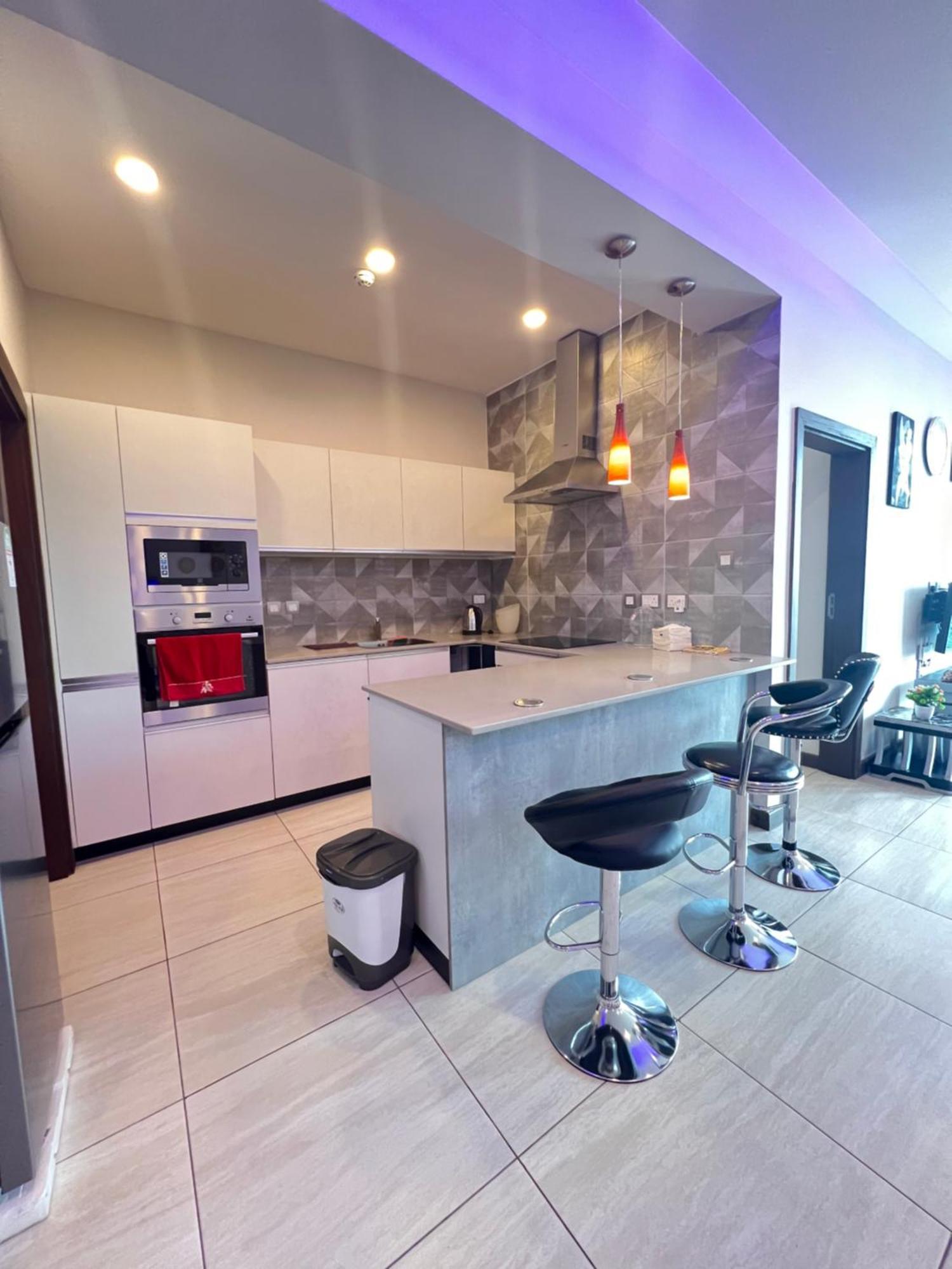 Aparthotel Lovely 2-bedroom Serviced With Pool And Wi-fi At Skynest *
