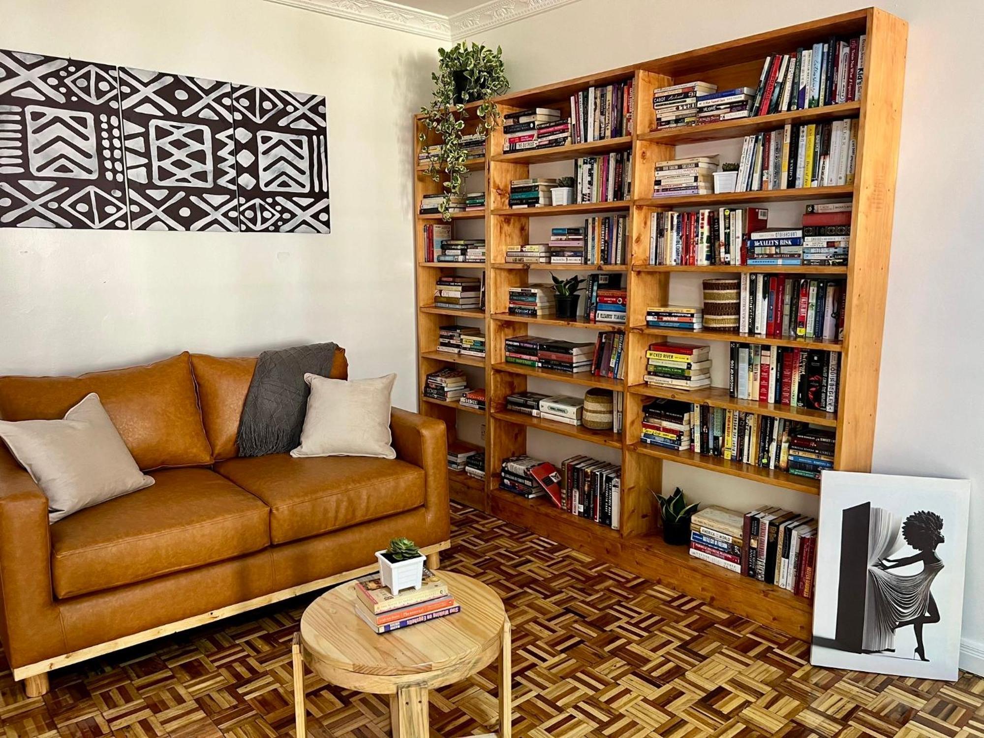 Hostel The Library