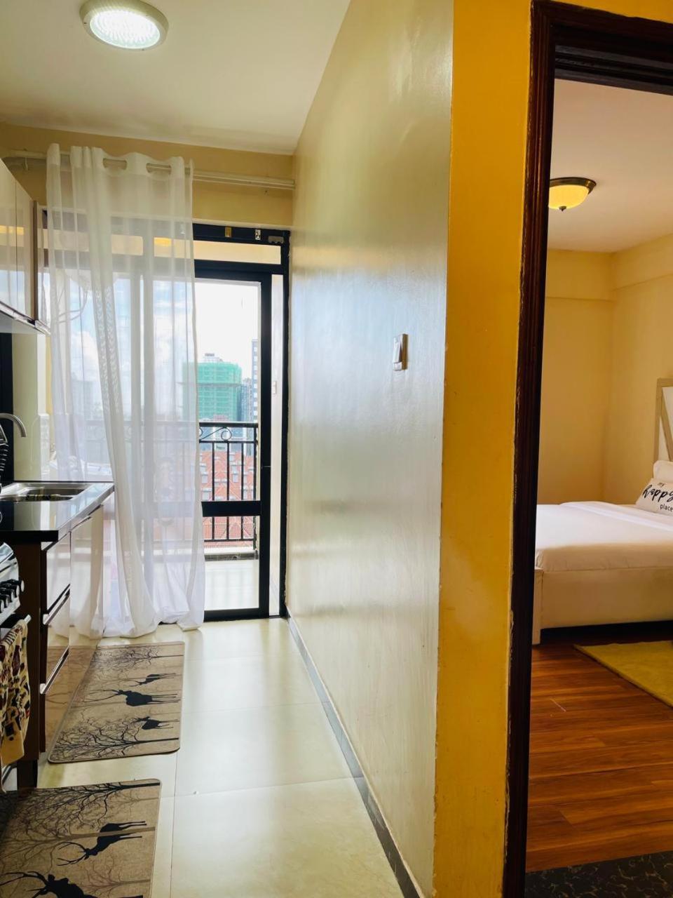Kilimani Super One And Half Bedroom Near Yaya Centre With Netflix Apartment