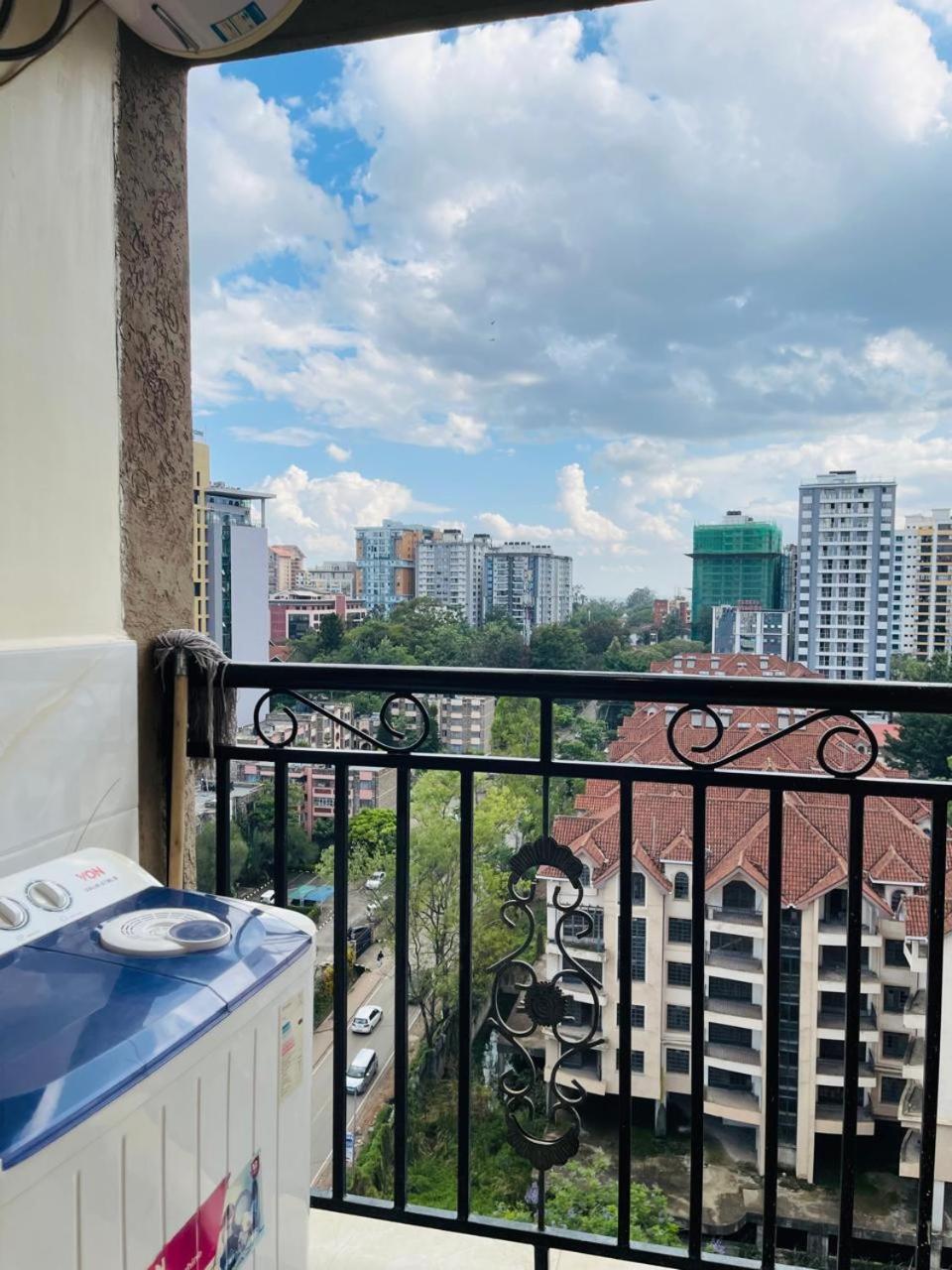 Apartment Kilimani Super One And Half Bedroom Near Yaya Centre With Netflix *