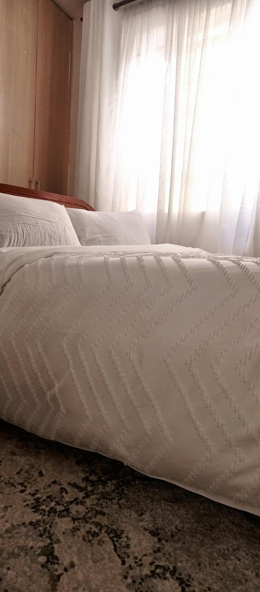 Apartment Cozy In Claycity, Kasarani Near Camp Entumoto And David