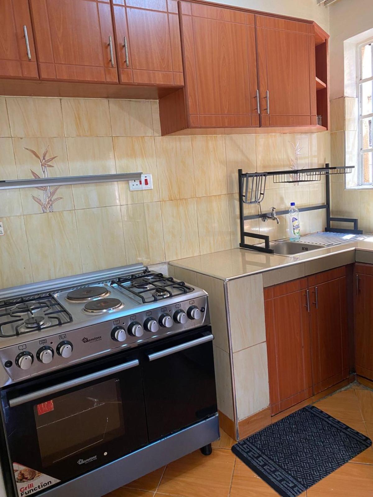 Bnbs In Imara Daima, 5minutes From Jkia Airport *