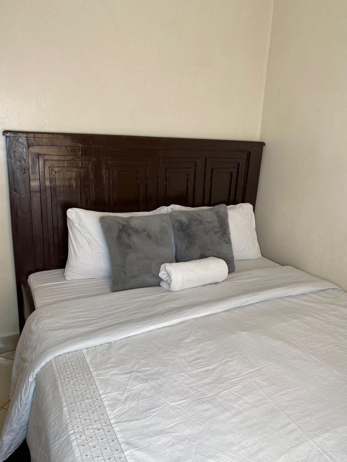 Aparthotel Bnbs In Imara Daima, 5minutes From Jkia Airport *