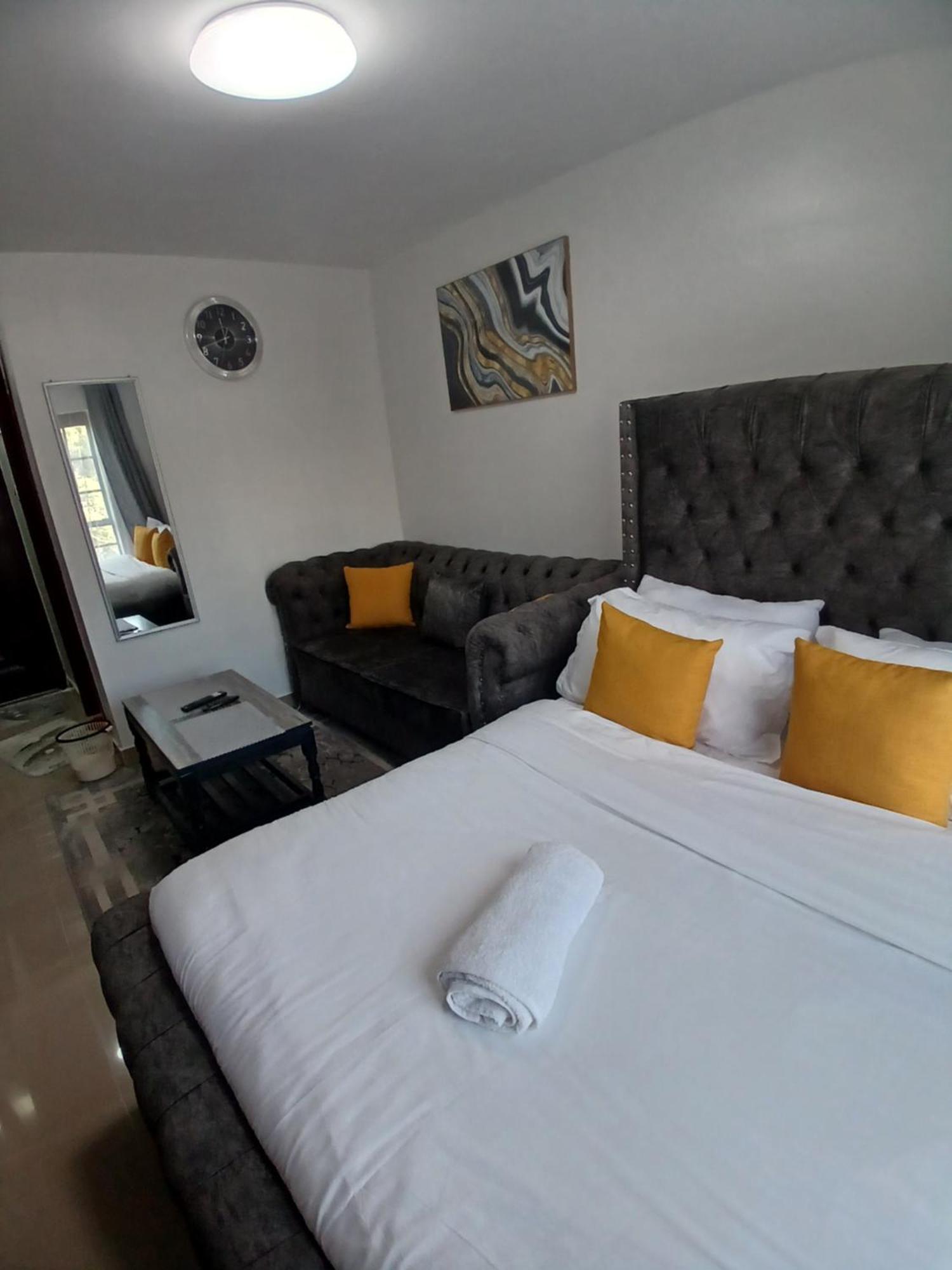 Stadeview West Apartment