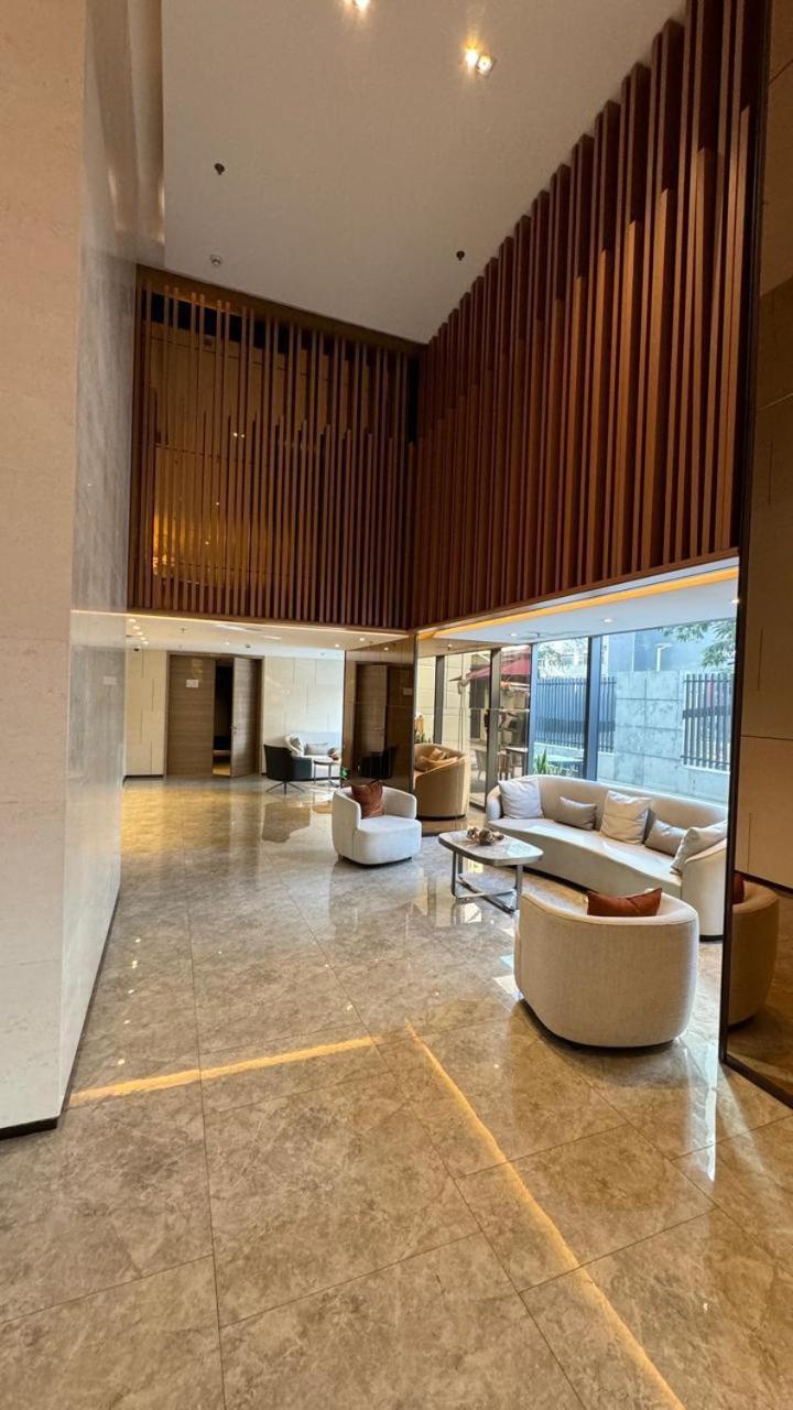 2bedroom Gtc Luxury Floor Views B12802